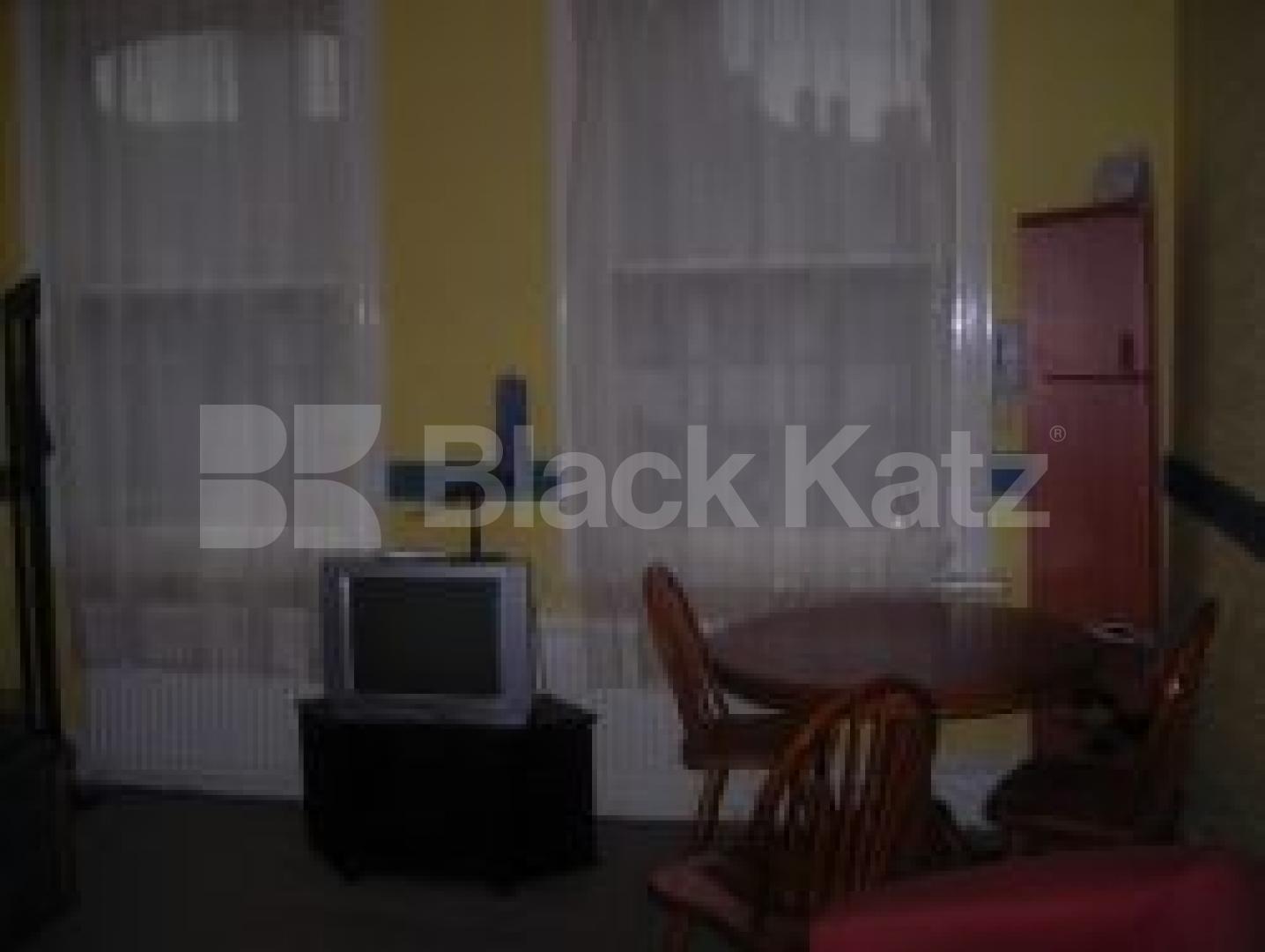 			VIEWINGS ARE HIGHLY RECOMMENDED!, 2 Bedroom, 1 bath, 1 reception Flat			 South End Road, HAMPSTEAD NW3